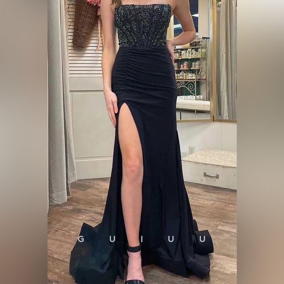 Sherri Hill Strapless Prom Dress - Picture 1 of 2